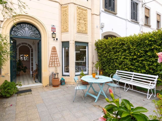 4 Zimmer Villa zu vermieten in Vilassar de Mar mit Garage - 3.500 € (Ref: 9542474)