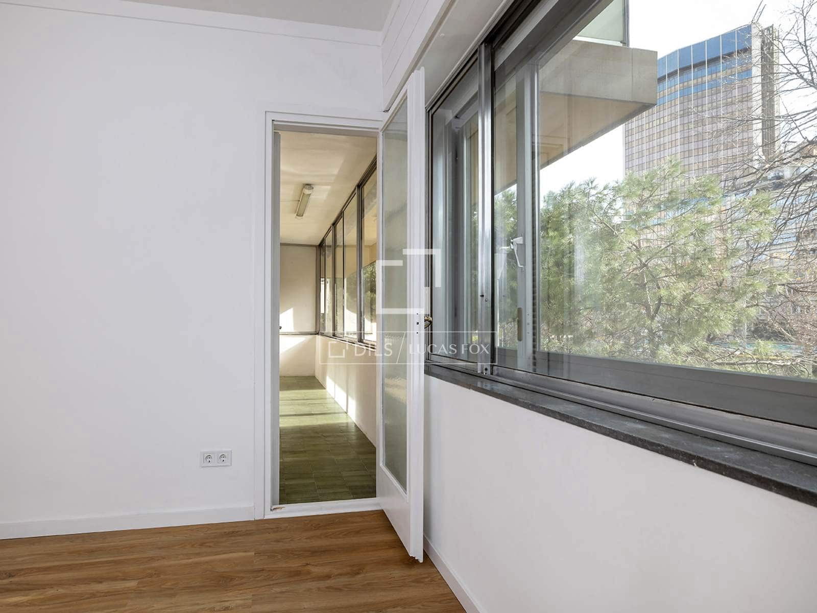 4 bedroom Apartment for rent in Barcelona city with garage - € 4,500 (Ref: 9543975)