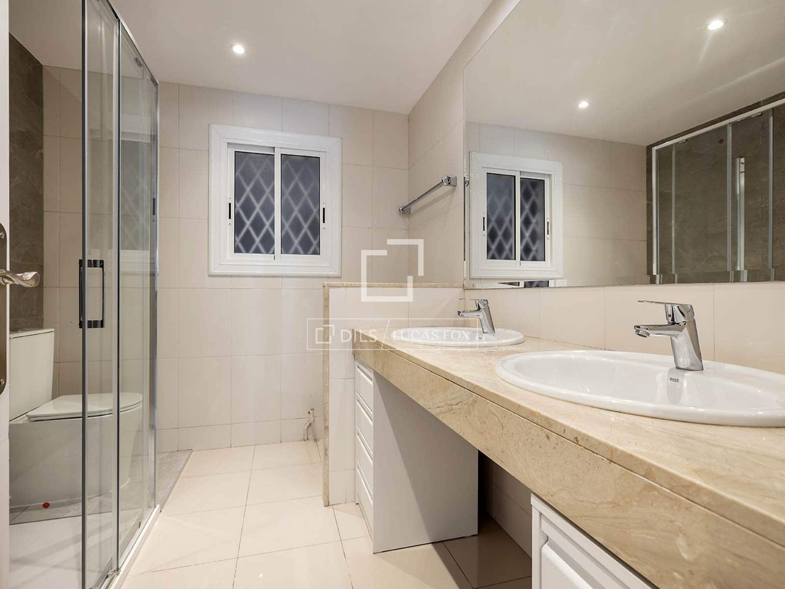 4 bedroom Apartment for rent in Barcelona city with garage - € 4,500 (Ref: 9543975)