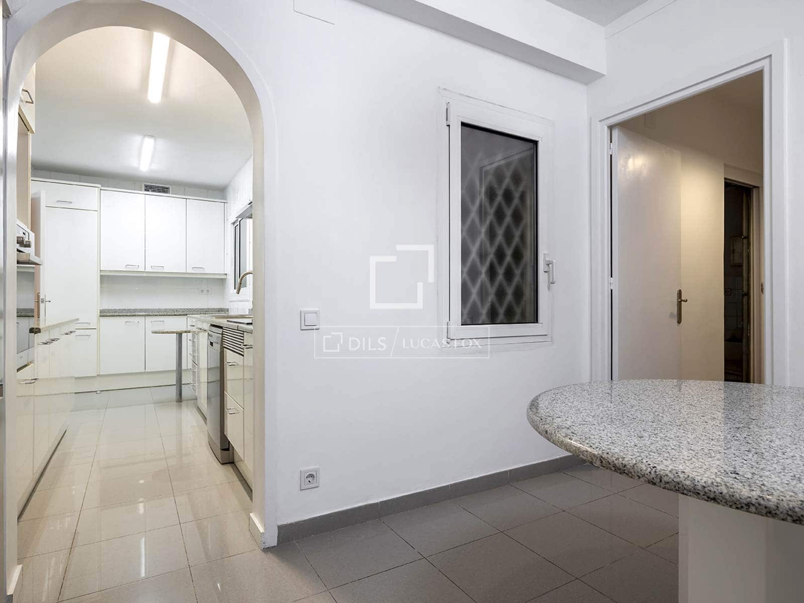 4 bedroom Apartment for rent in Barcelona city with garage - € 4,500 (Ref: 9543975)