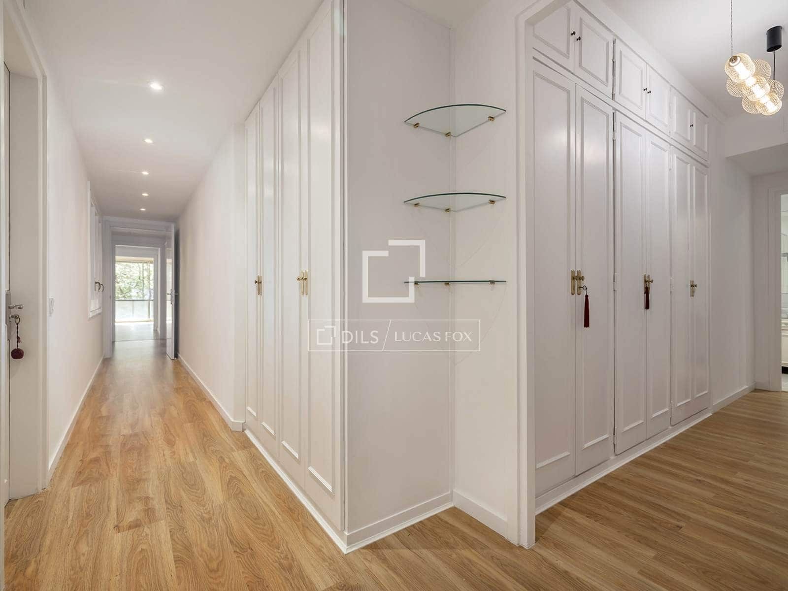 4 bedroom Apartment for rent in Barcelona city with garage - € 4,500 (Ref: 9543975)