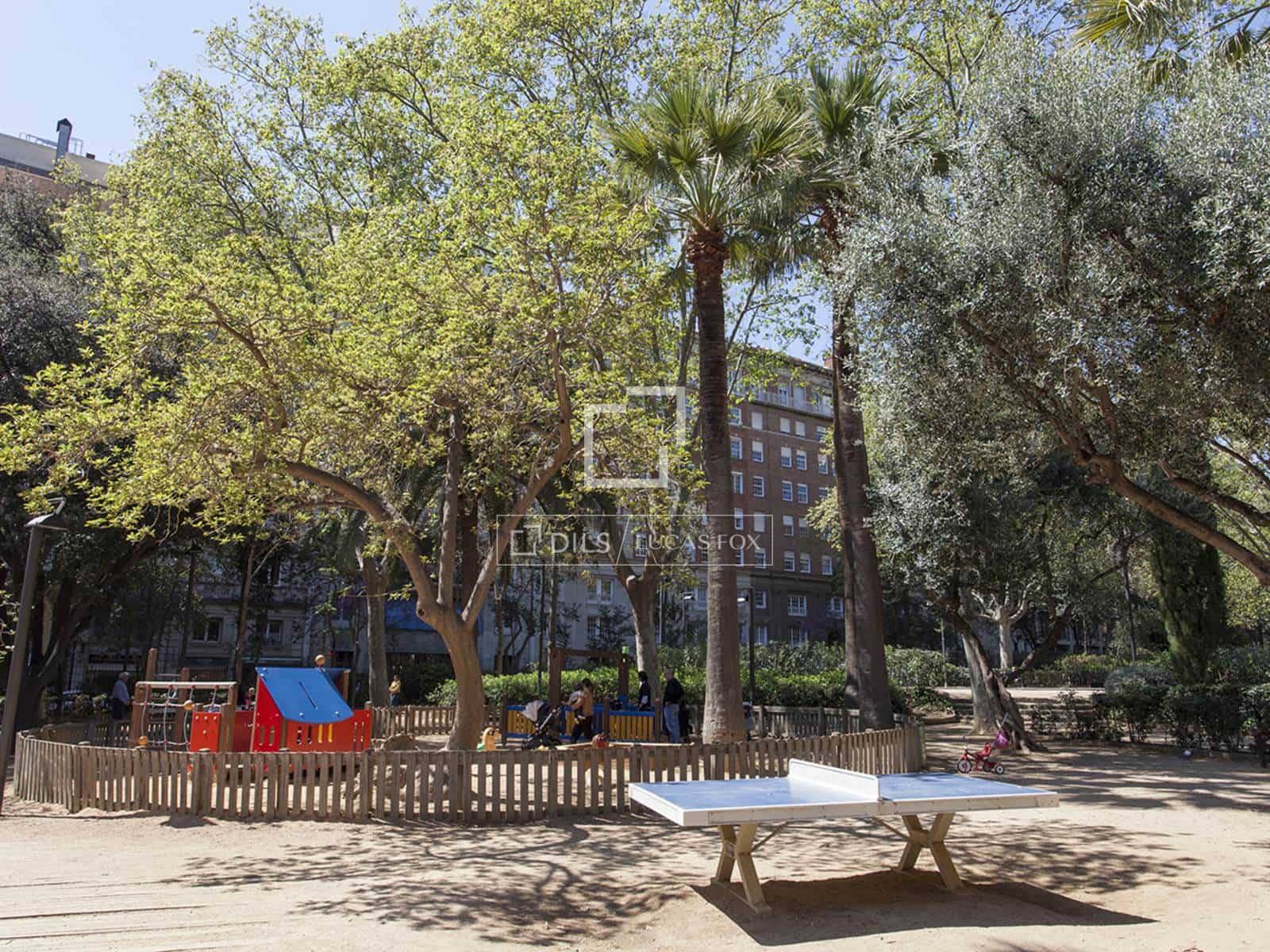 4 bedroom Apartment for rent in Barcelona city with garage - € 4,200 (Ref: 9543975)