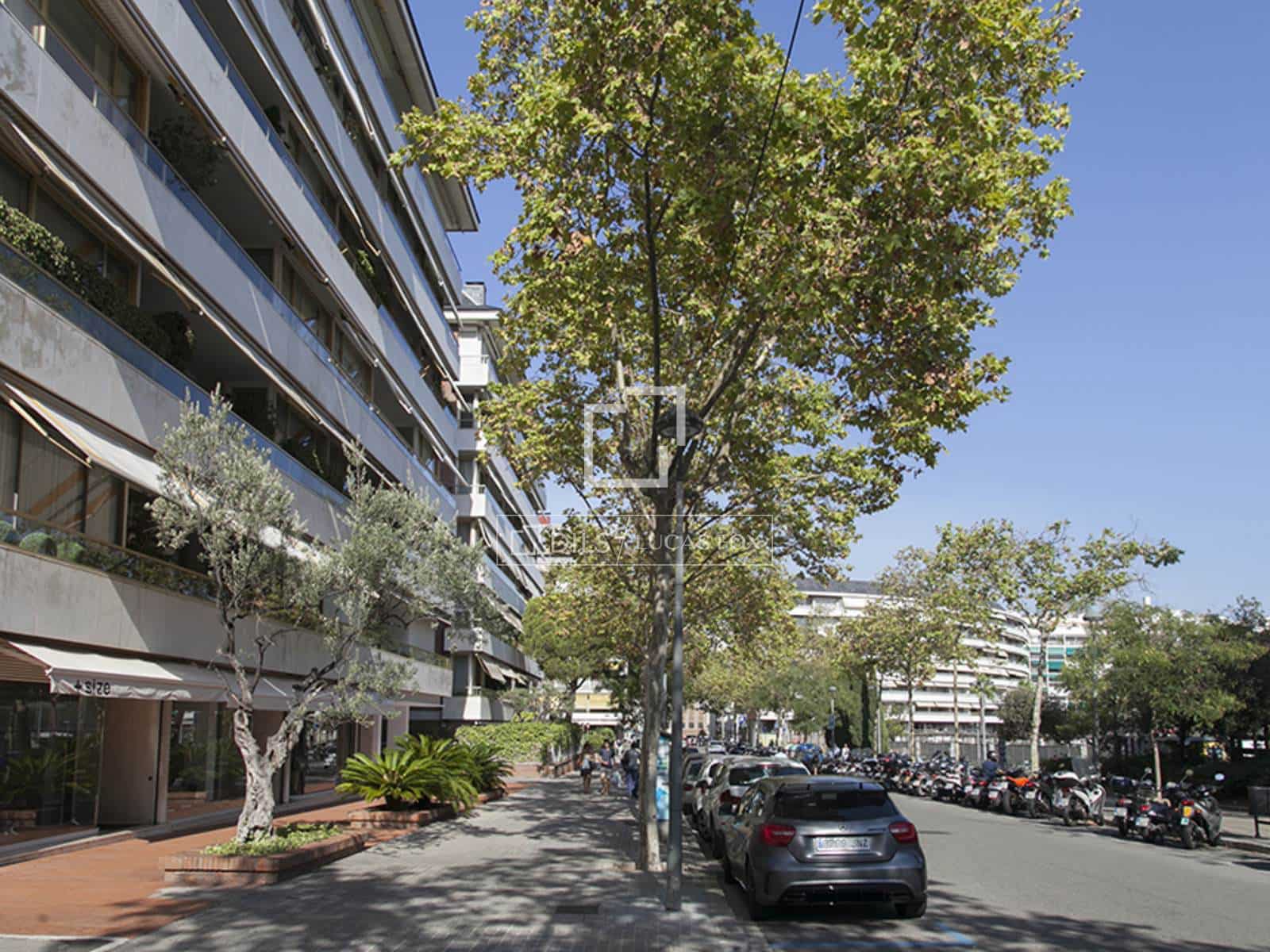 4 bedroom Apartment for rent in Barcelona city with garage - € 4,200 (Ref: 9543975)