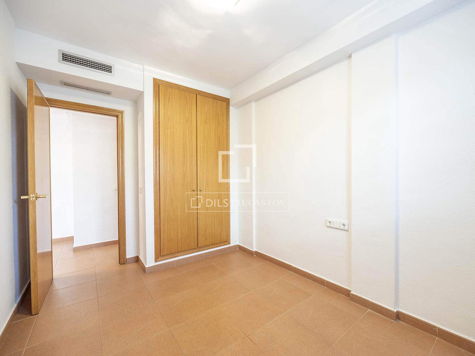 5 bedroom Villa for rent in Betera with pool garage - € 2,800 (Ref: 9543976)