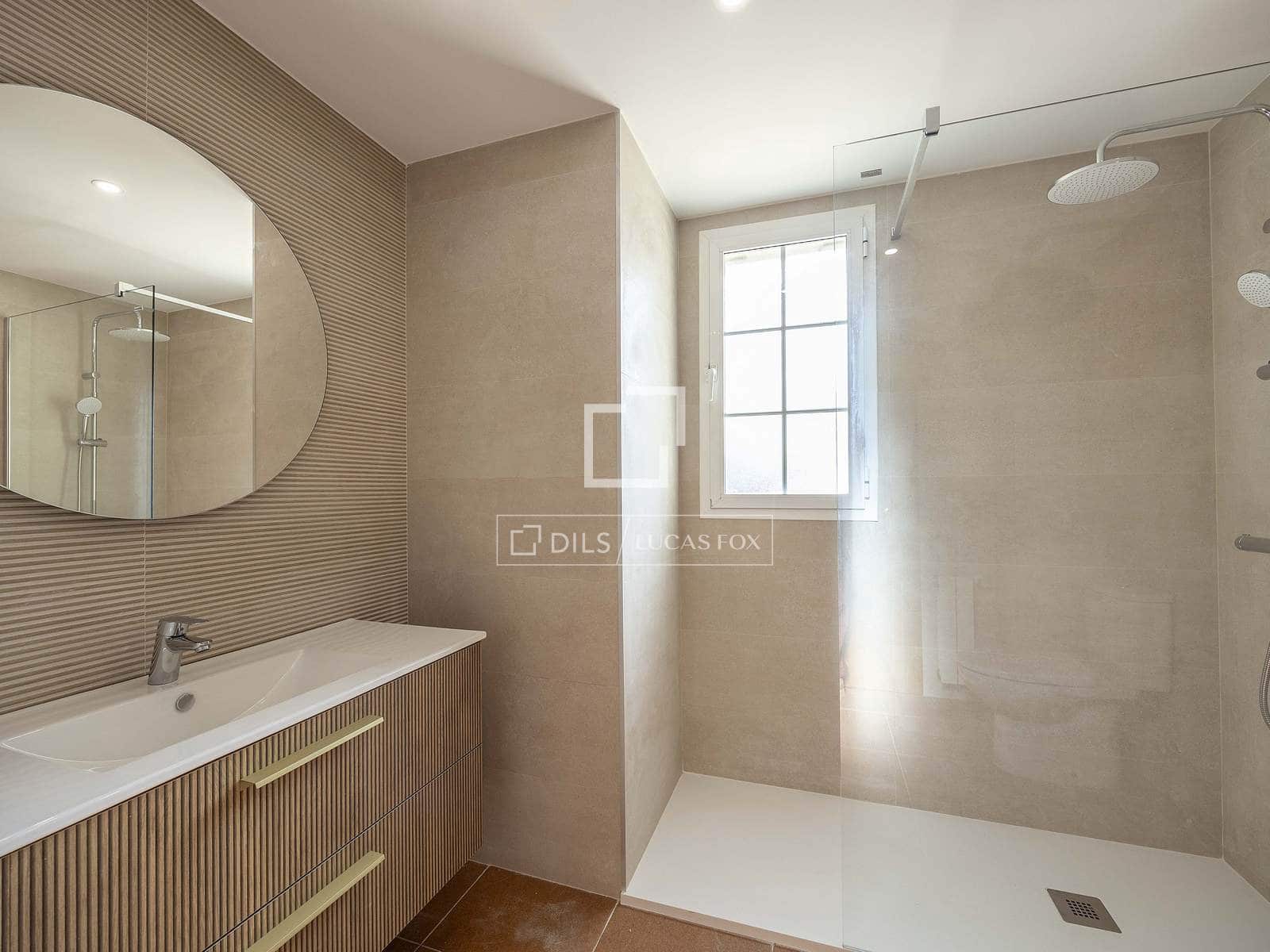 5 bedroom Villa for rent in Betera with pool garage - € 2,800 (Ref: 9543976)