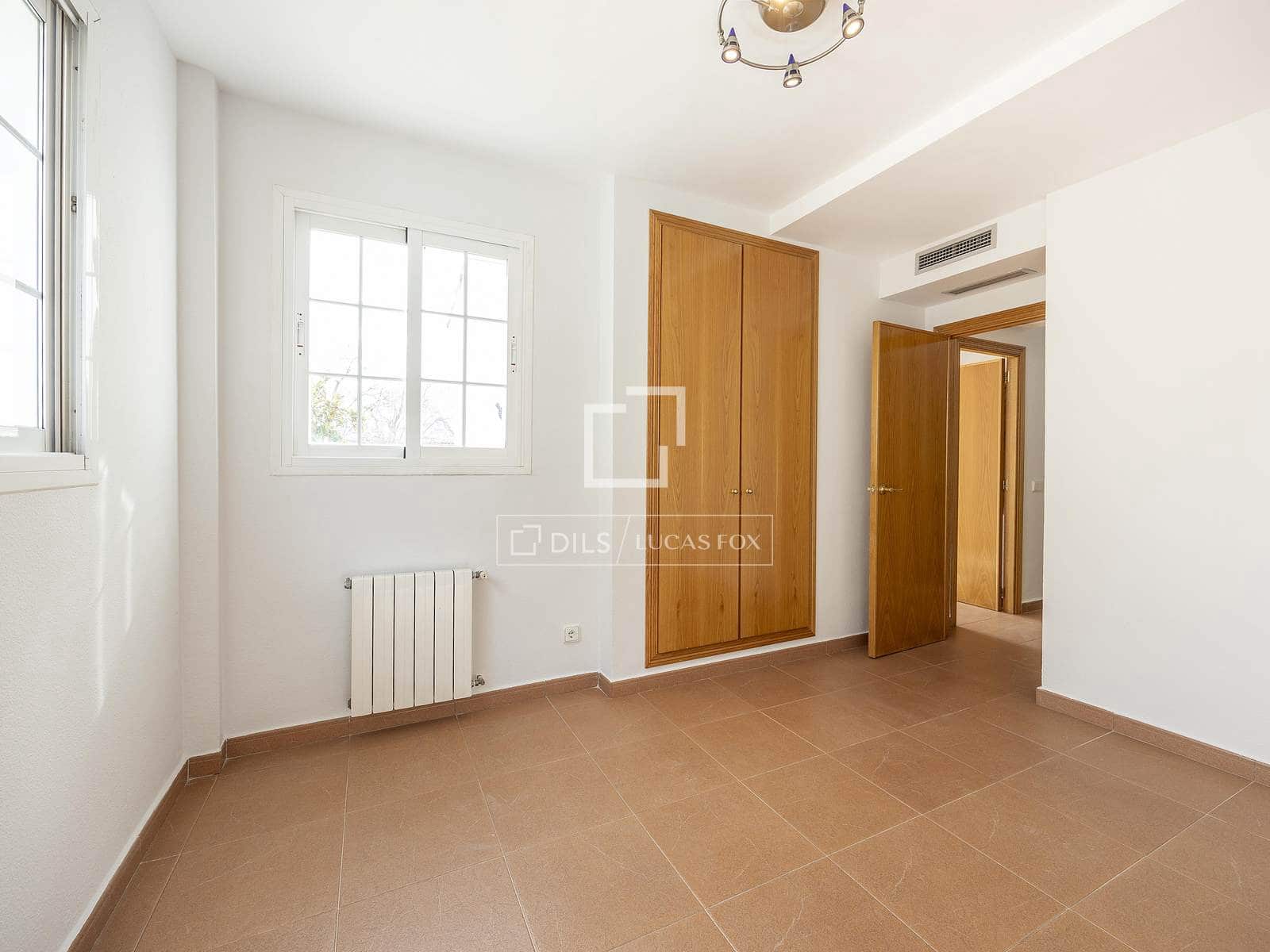 5 bedroom Villa for rent in Betera with pool garage - € 2,800 (Ref: 9543976)