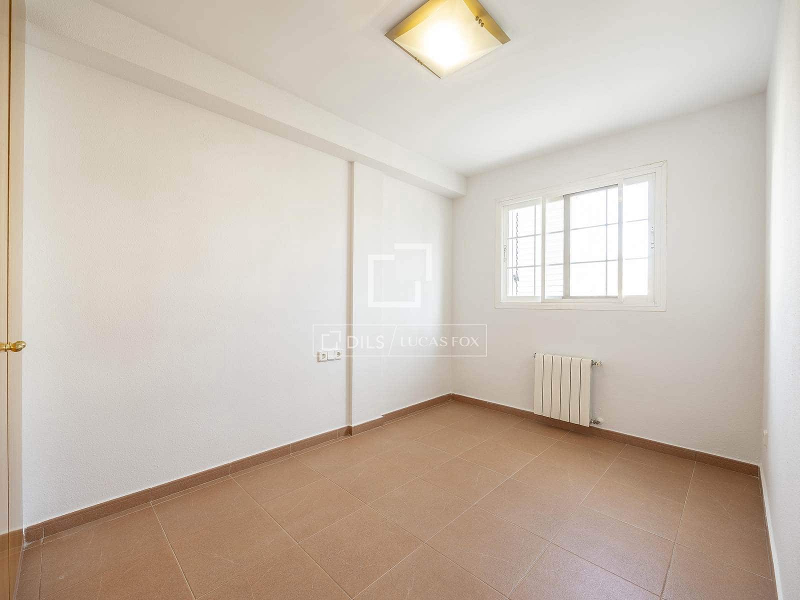 5 bedroom Villa for rent in Betera with pool garage - € 2,800 (Ref: 9543976)