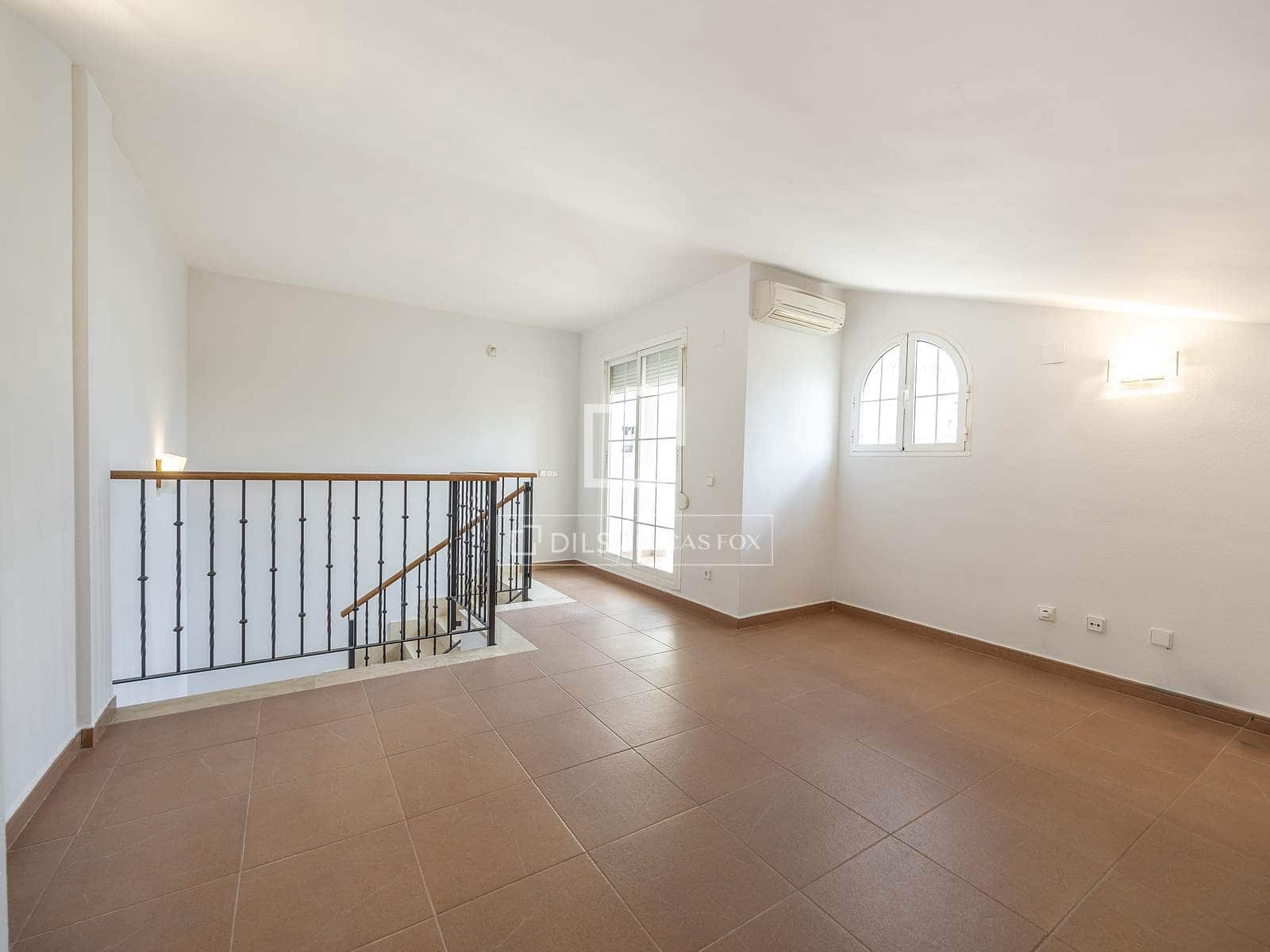 5 bedroom Villa for rent in Betera with pool garage - € 2,800 (Ref: 9543976)