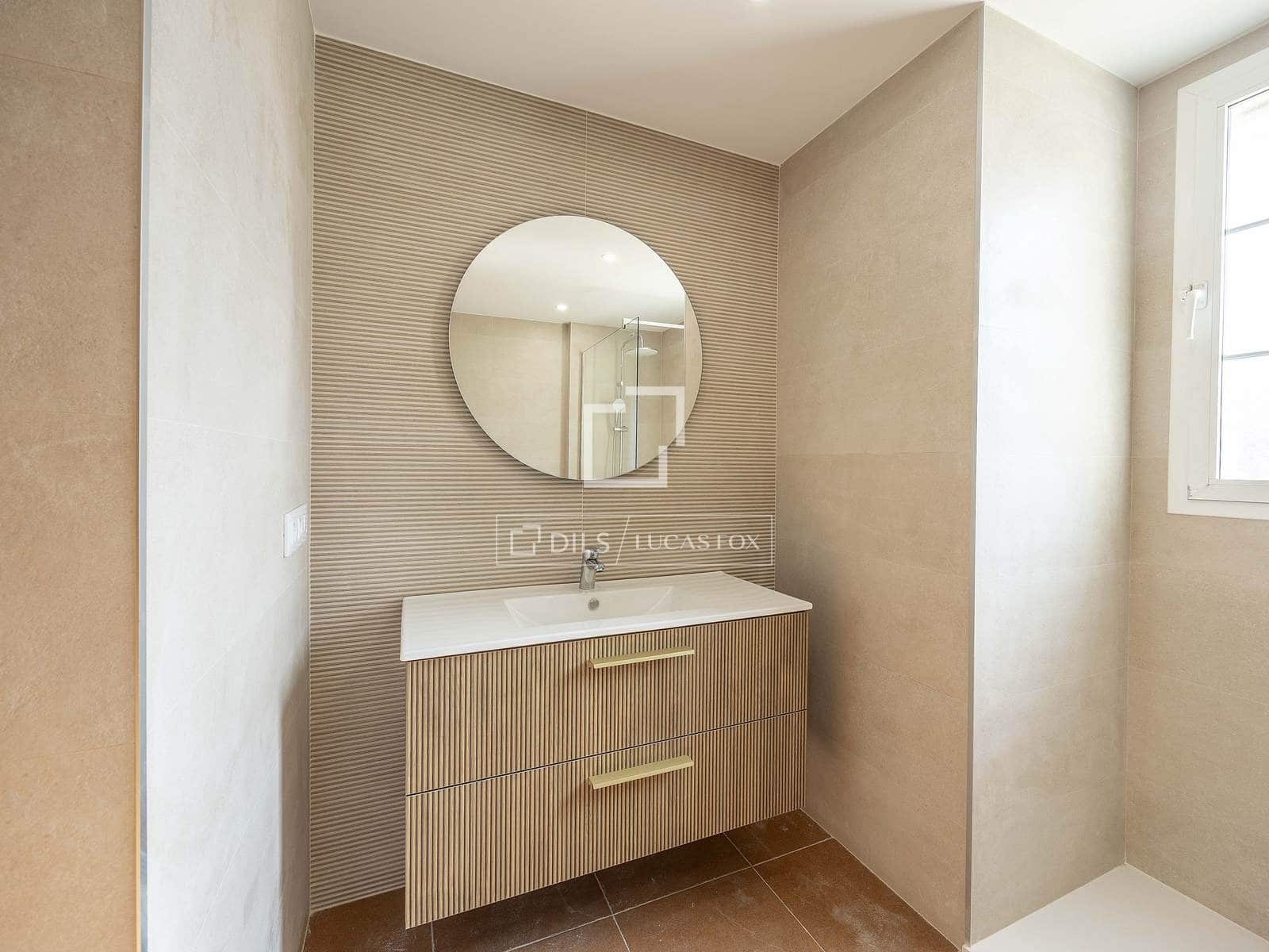 5 bedroom Villa for rent in Betera with pool garage - € 2,800 (Ref: 9543976)