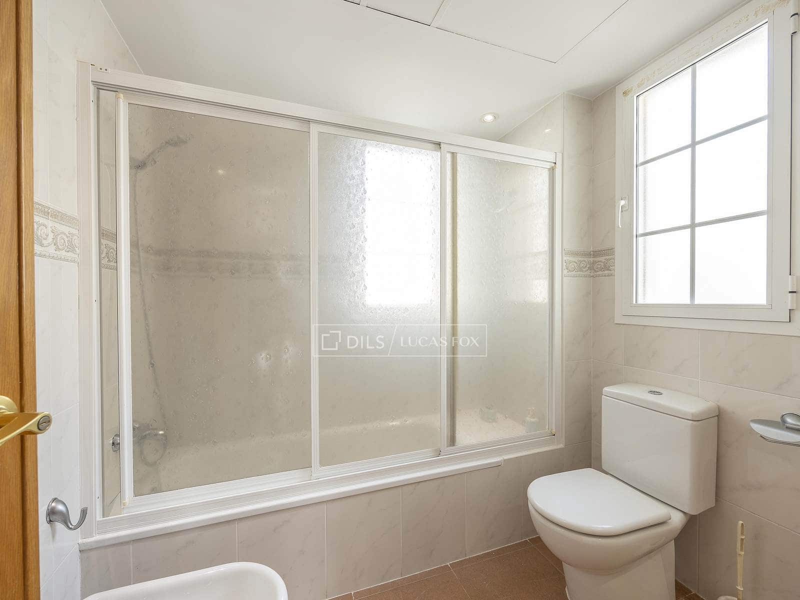 5 bedroom Villa for rent in Betera with pool garage - € 2,800 (Ref: 9543976)