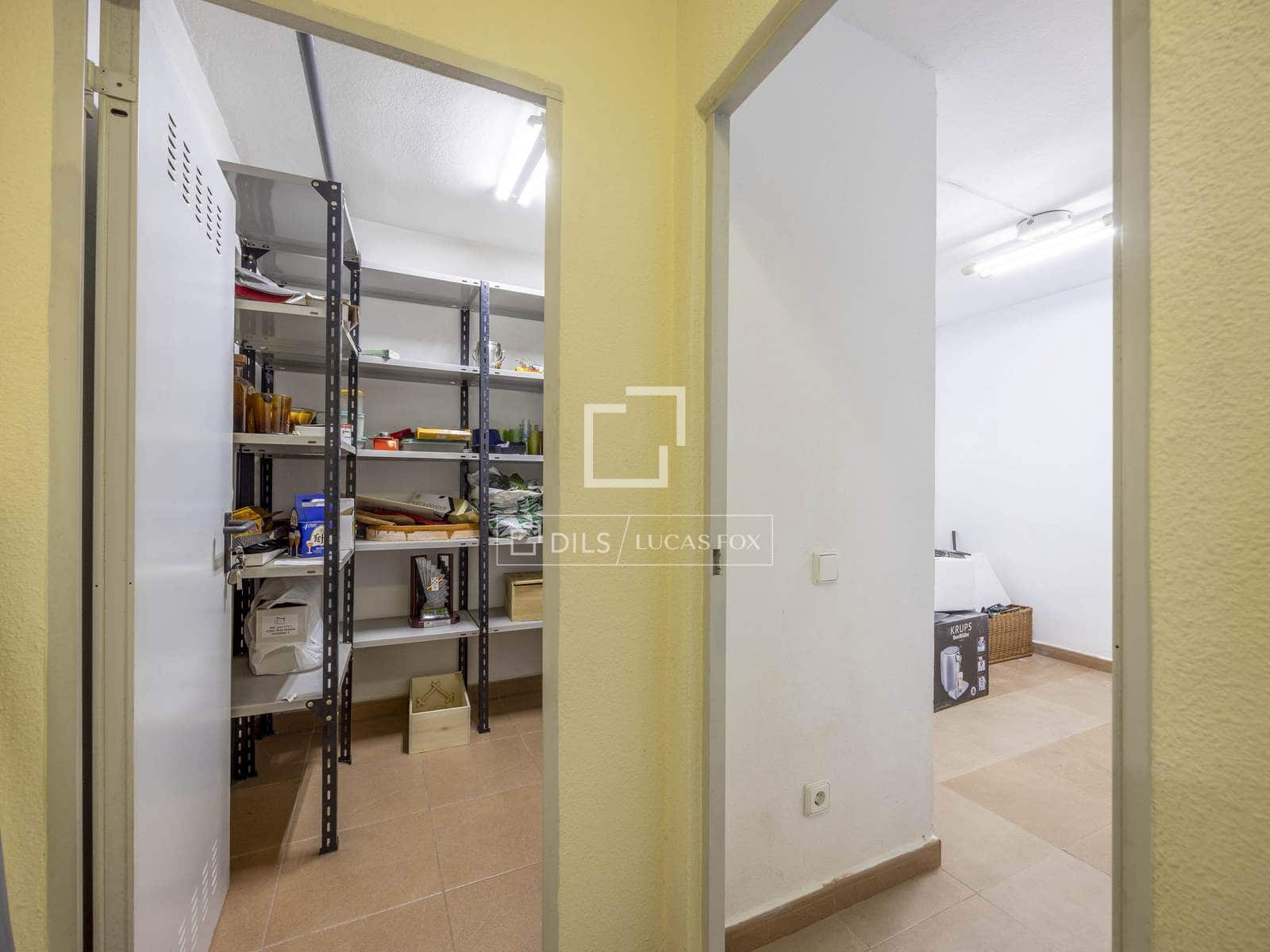 5 bedroom Villa for rent in Betera with pool garage - € 2,800 (Ref: 9543976)