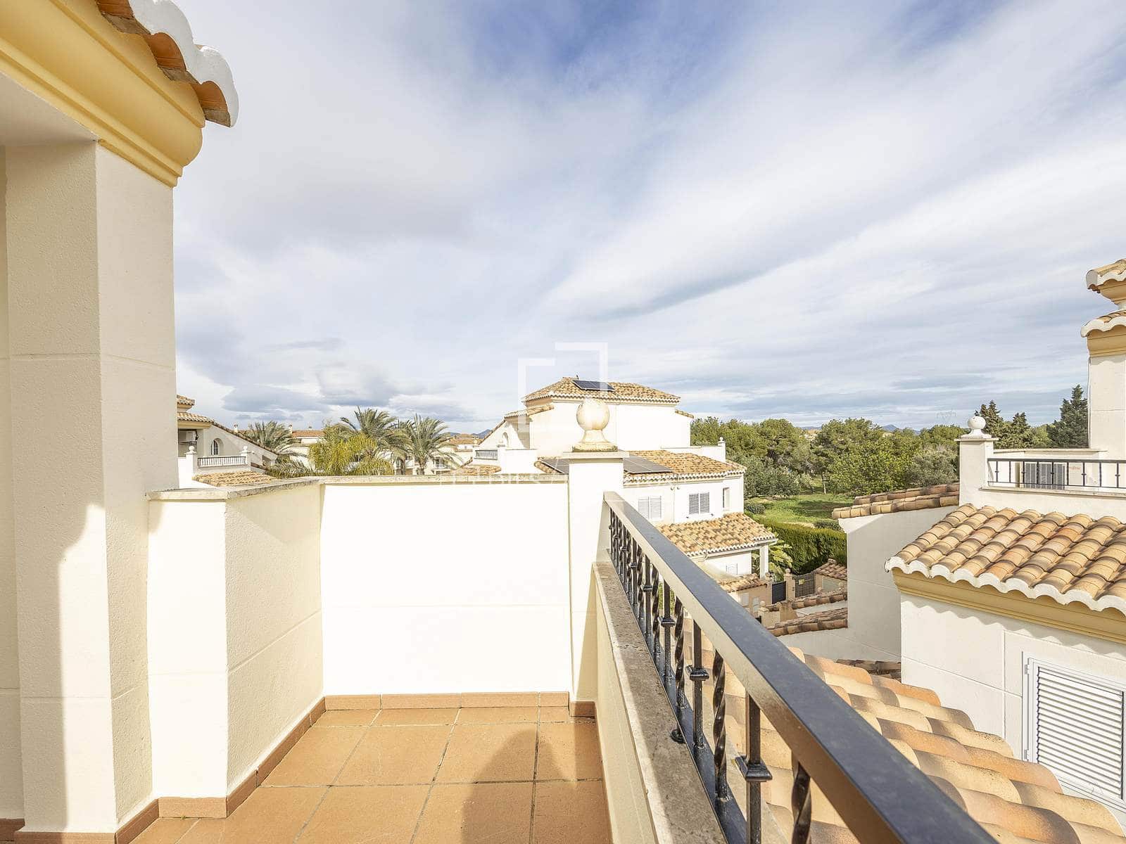 5 bedroom Villa for rent in Betera with pool garage - € 2,800 (Ref: 9543976)