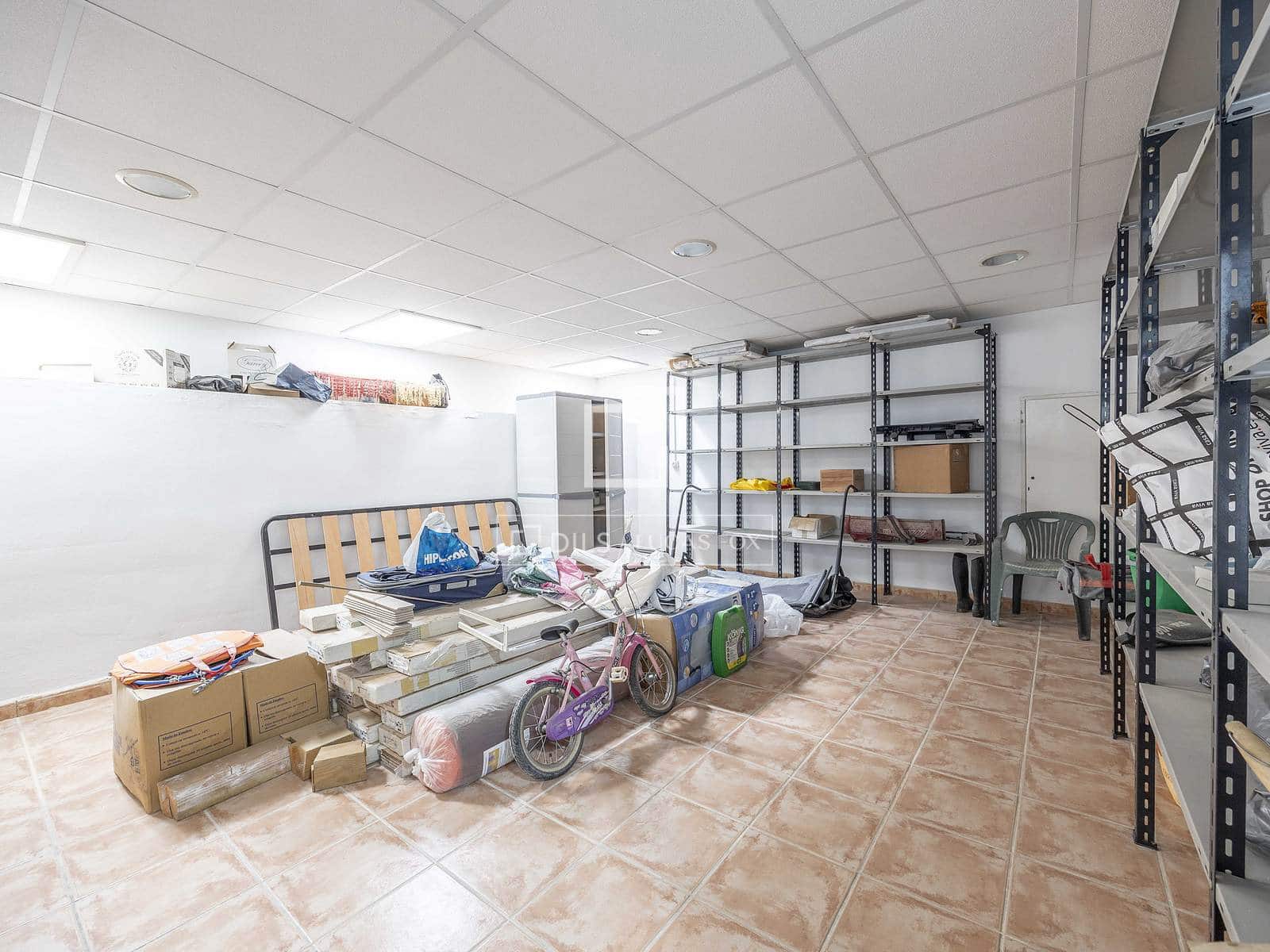 5 bedroom Villa for rent in Betera with pool garage - € 2,800 (Ref: 9543976)