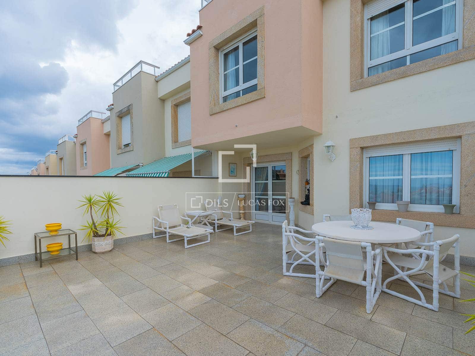 5 bedroom Villa for sale in Vigo with pool garage - € 675,000 (Ref: 9546943)