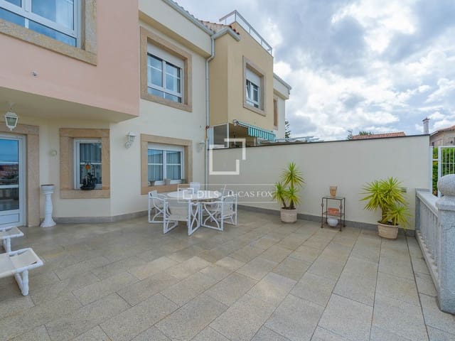 5 bedroom Villa for sale in Vigo with pool garage - € 675,000 (Ref: 9546943)