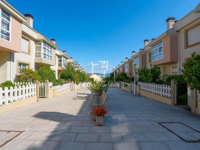 5 bedroom Villa for sale in Vigo with pool garage - € 675,000 (Ref: 9546943)