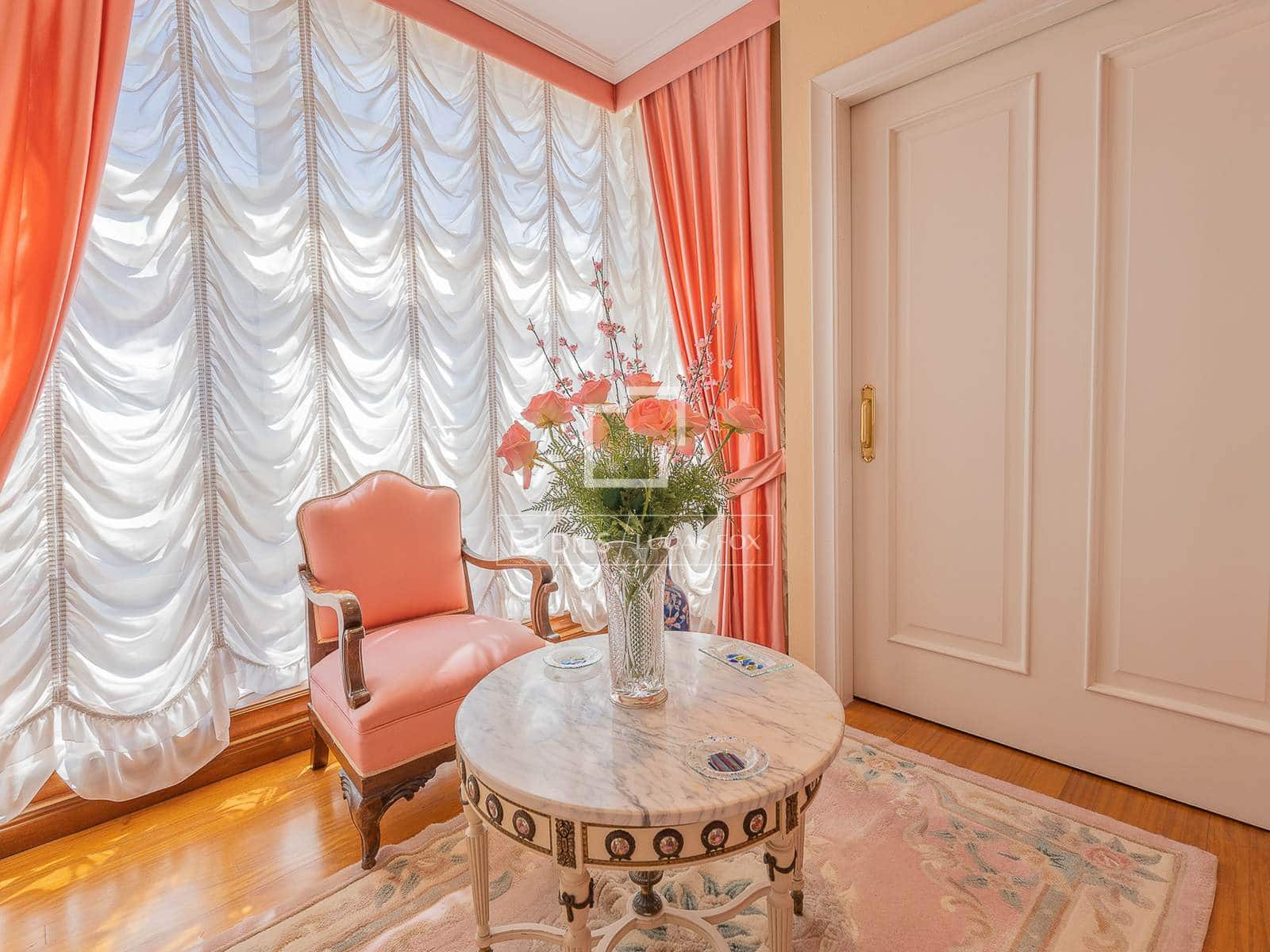 5 bedroom Villa for sale in Vigo with pool garage - € 675,000 (Ref: 9546943)