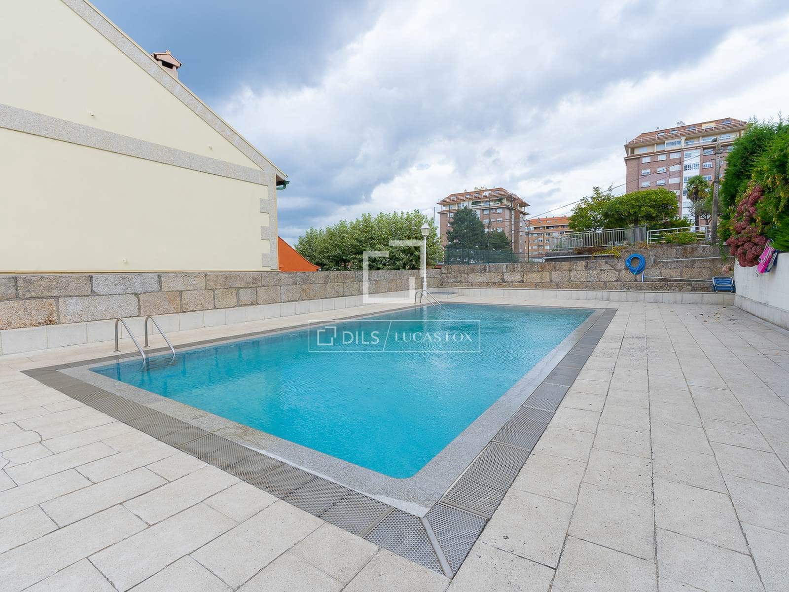 5 bedroom Villa for sale in Vigo with pool garage - € 675,000 (Ref: 9546943)