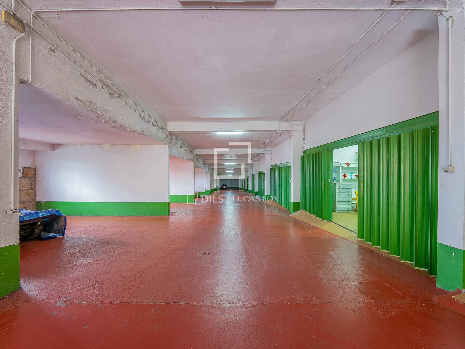 5 bedroom Villa for sale in Vigo with pool garage - € 675,000 (Ref: 9546943)