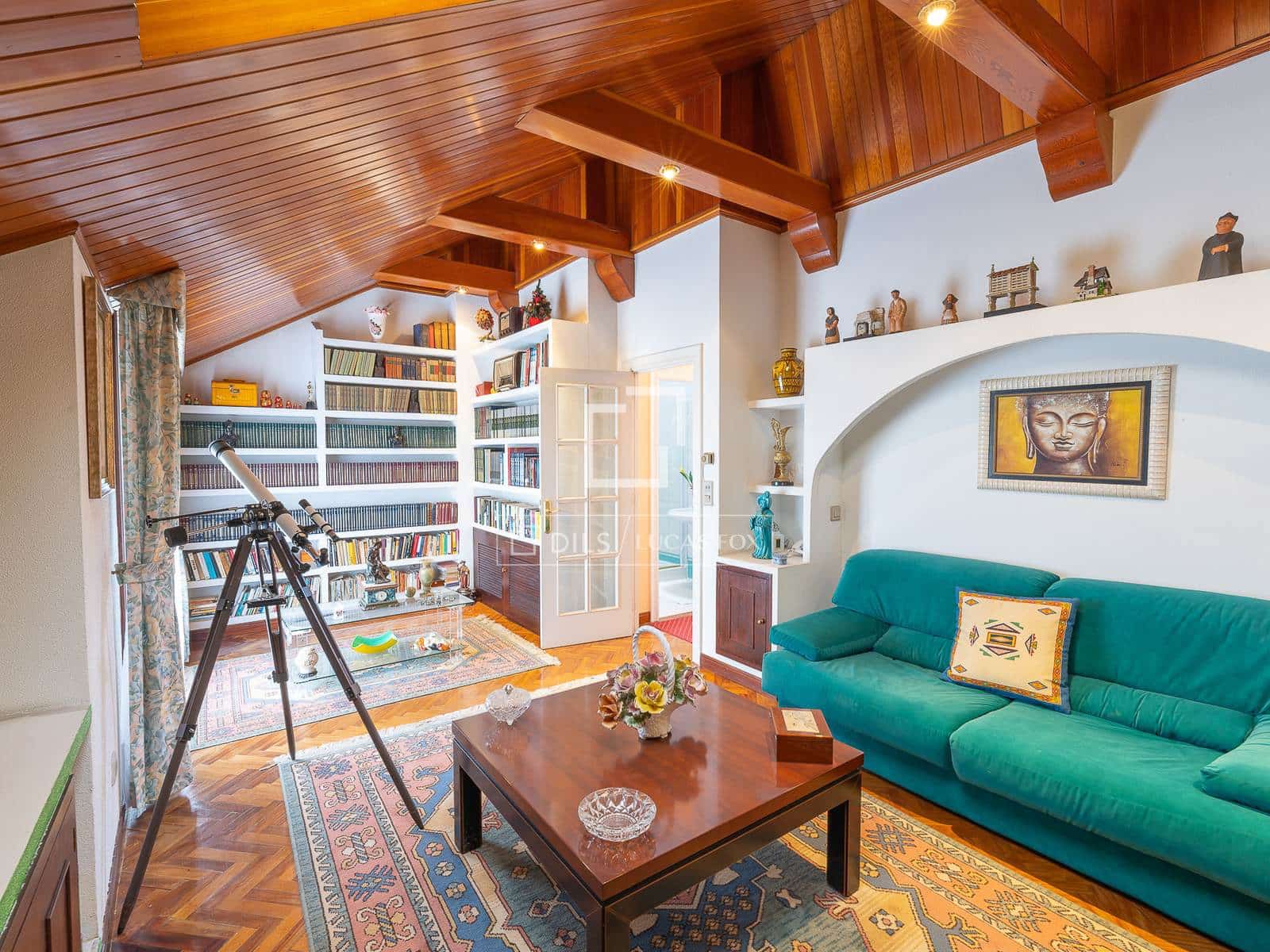 5 bedroom Villa for sale in Vigo with pool garage - € 675,000 (Ref: 9546943)