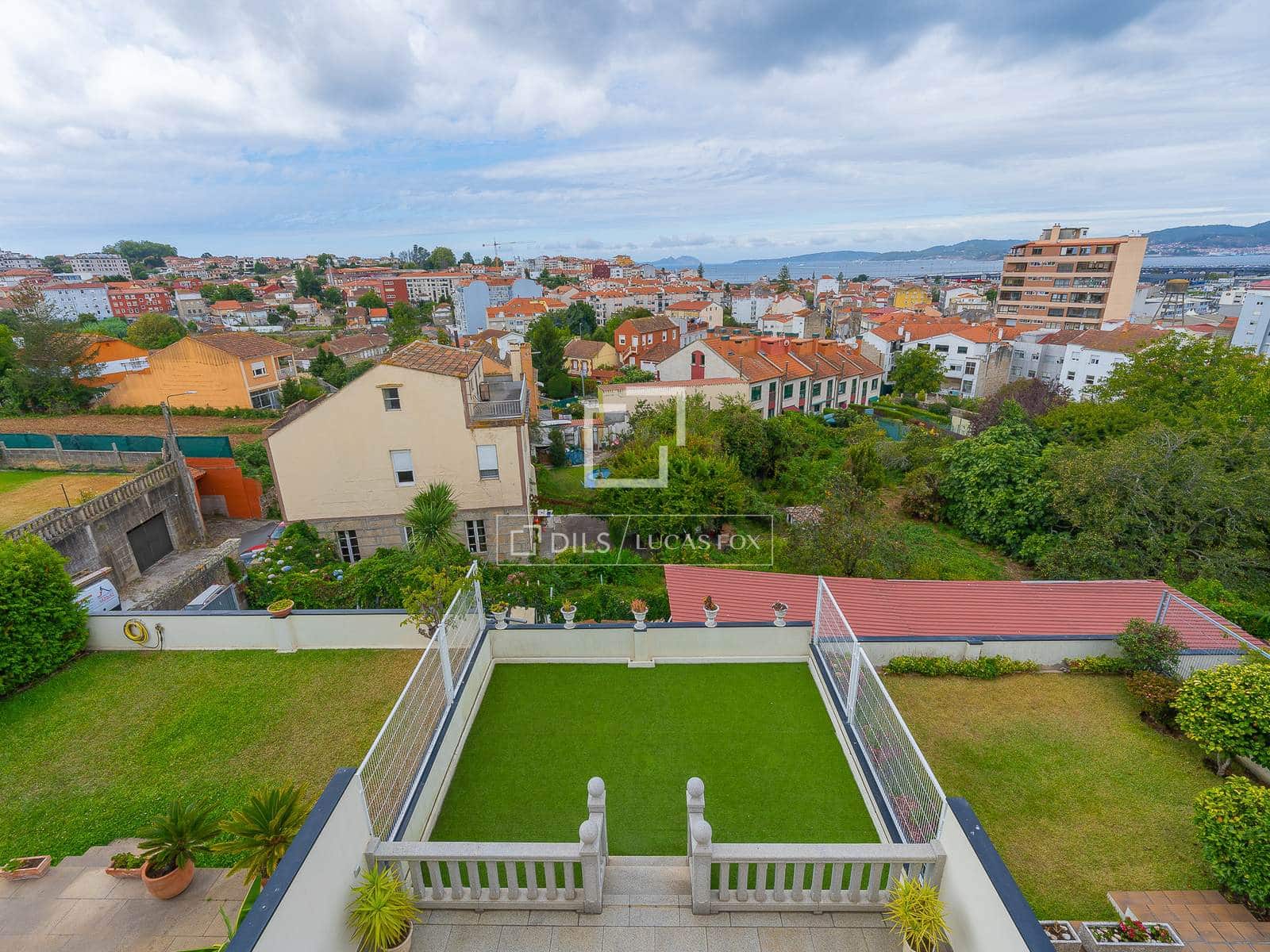 5 bedroom Villa for sale in Vigo with pool garage - € 675,000 (Ref: 9546943)