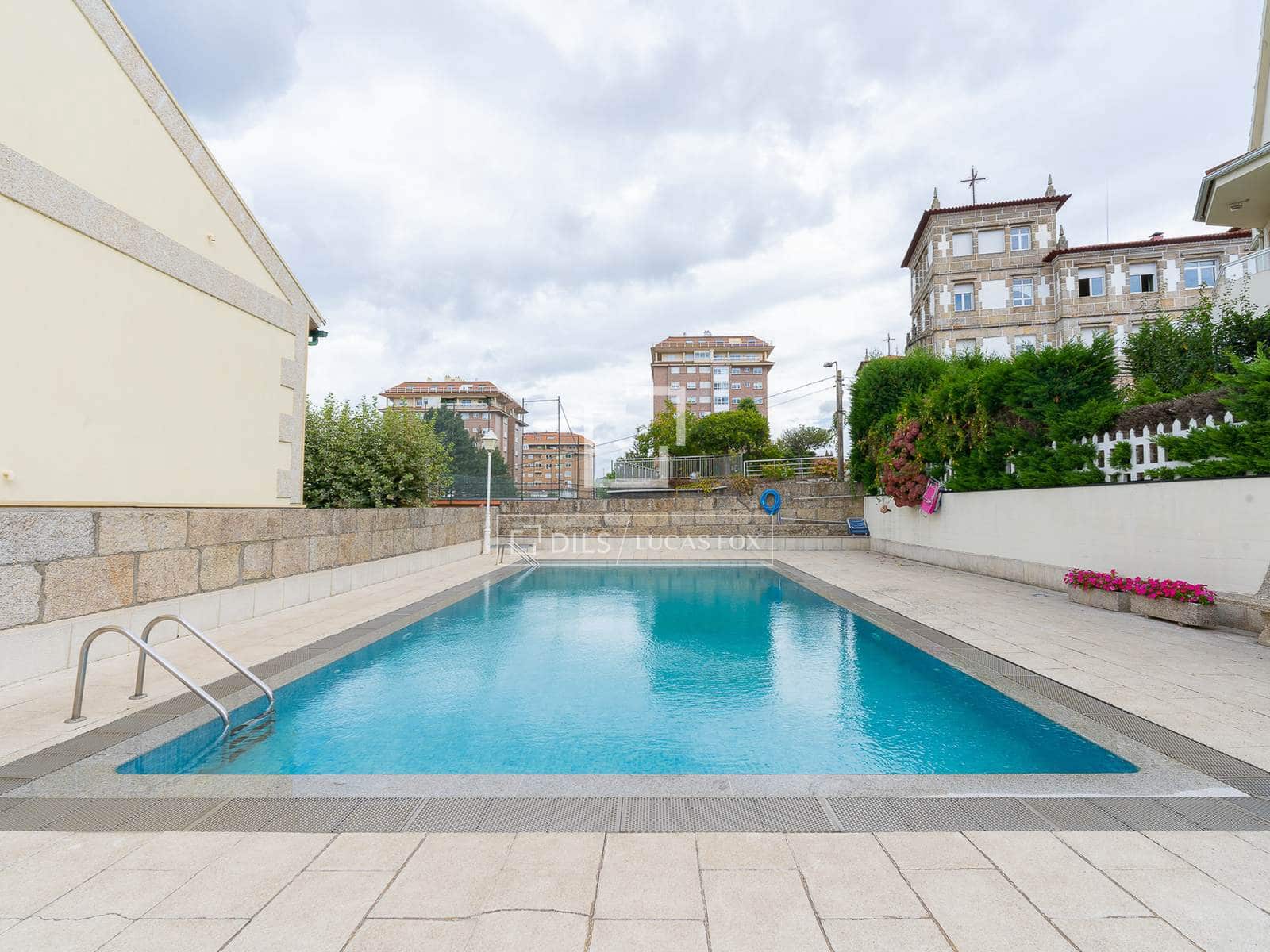 5 bedroom Villa for sale in Vigo with pool garage - € 675,000 (Ref: 9546943)