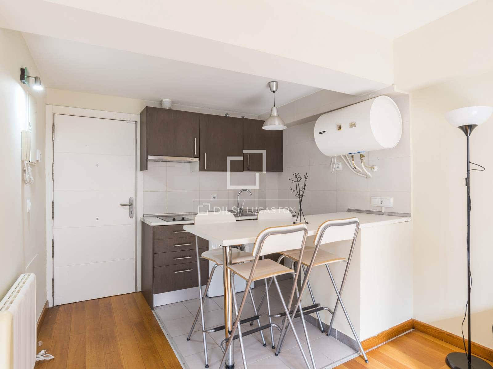 1 slaapkamer Appartement te huur in Madrid stad met garage - € 1.400 (Ref: 9547231)