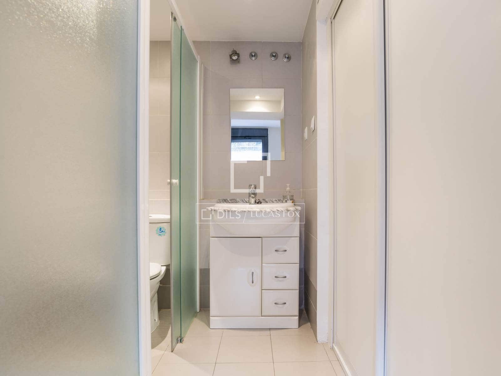 1 slaapkamer Appartement te huur in Madrid stad met garage - € 1.400 (Ref: 9547231)