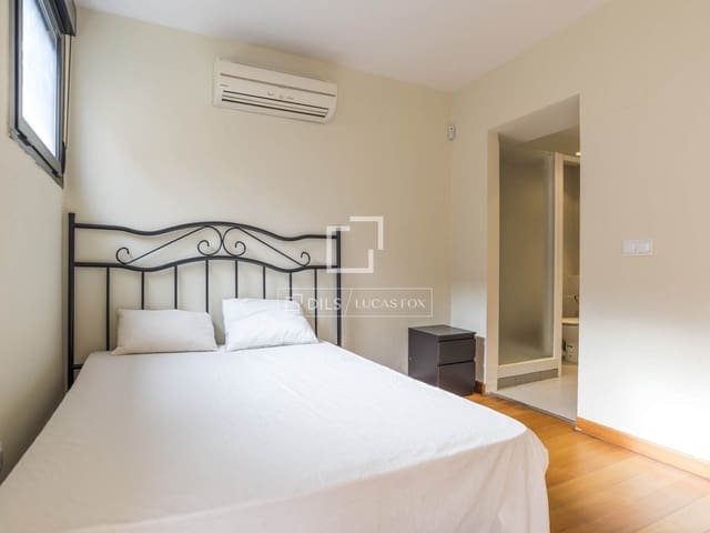 1 slaapkamer Appartement te huur in Berruguete, Madrid stad met garage - € 1.400 (Ref: 9547231)