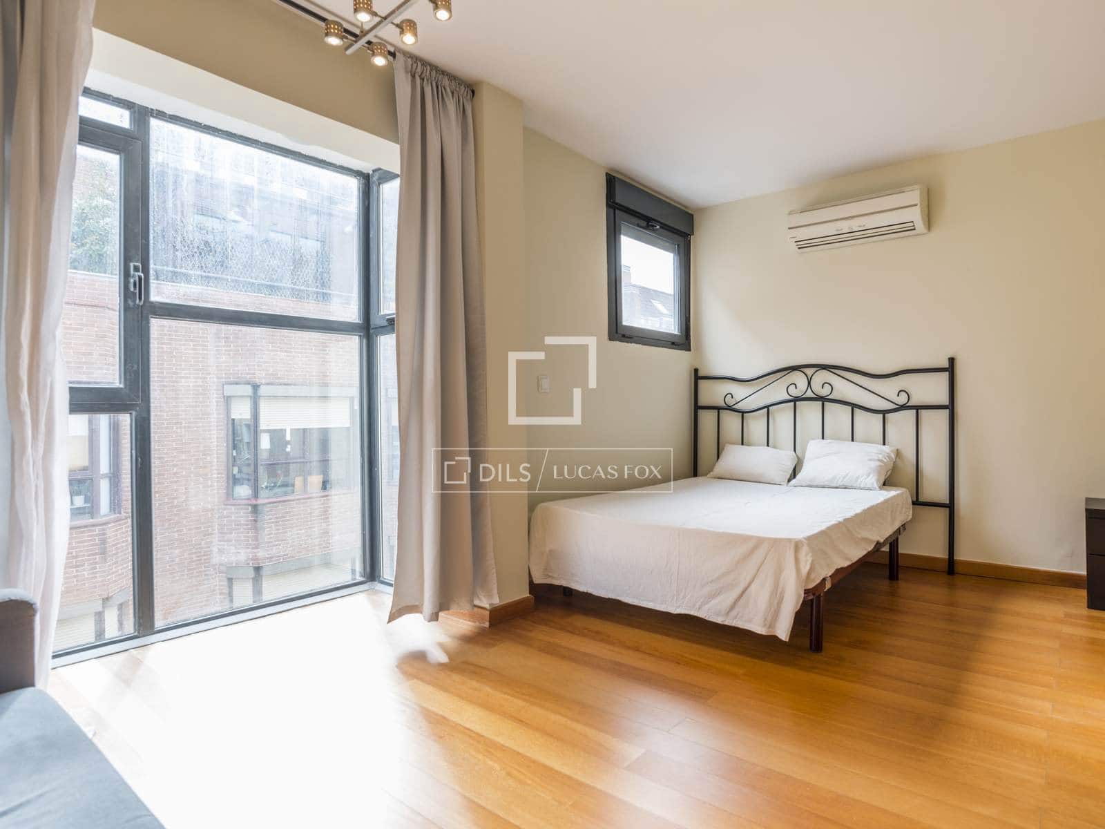 1 slaapkamer Appartement te huur in Madrid stad met garage - € 1.400 (Ref: 9547231)