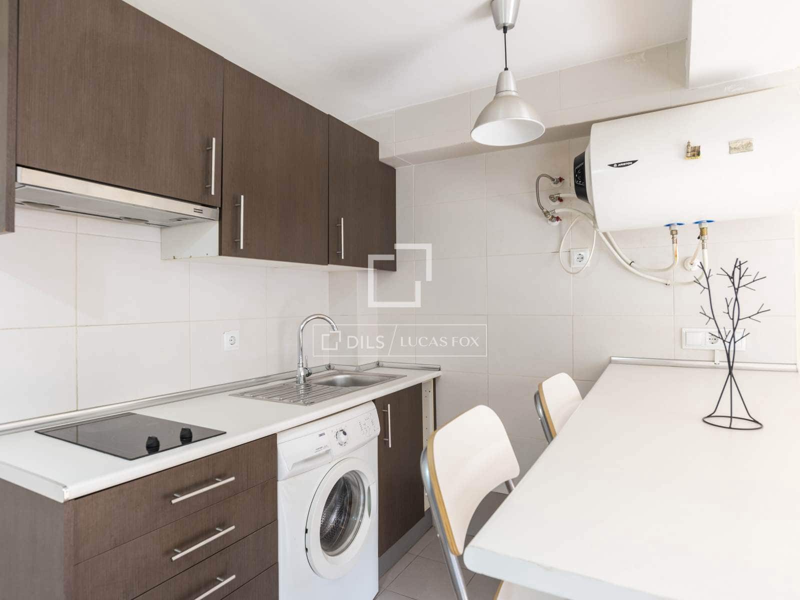 1 slaapkamer Appartement te huur in Madrid stad met garage - € 1.400 (Ref: 9547231)