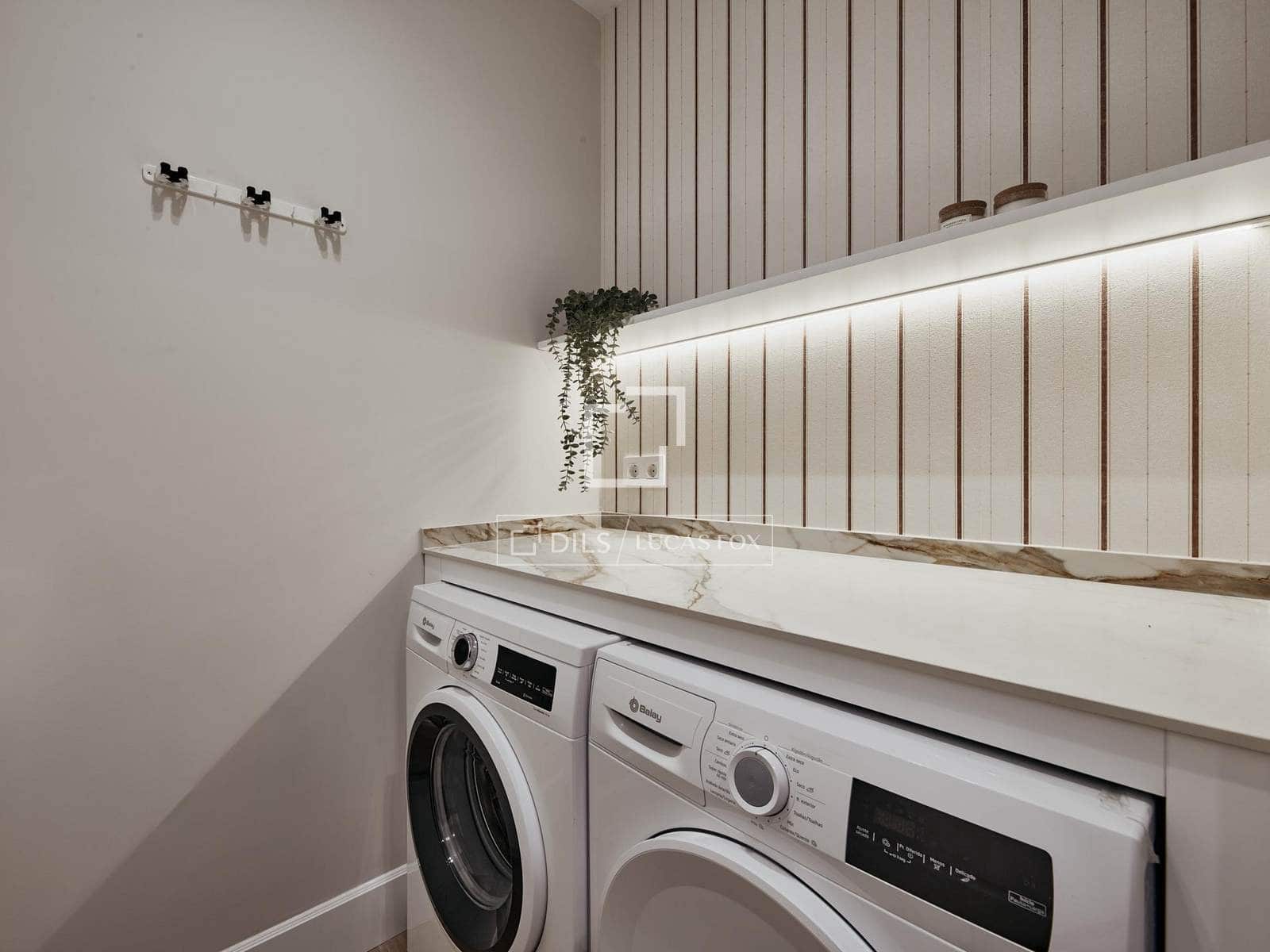 3 makuuhuone Huoneisto myytävänä paikassa Madrid kaupunki - 1 729 000 € (Ref: 9547232)