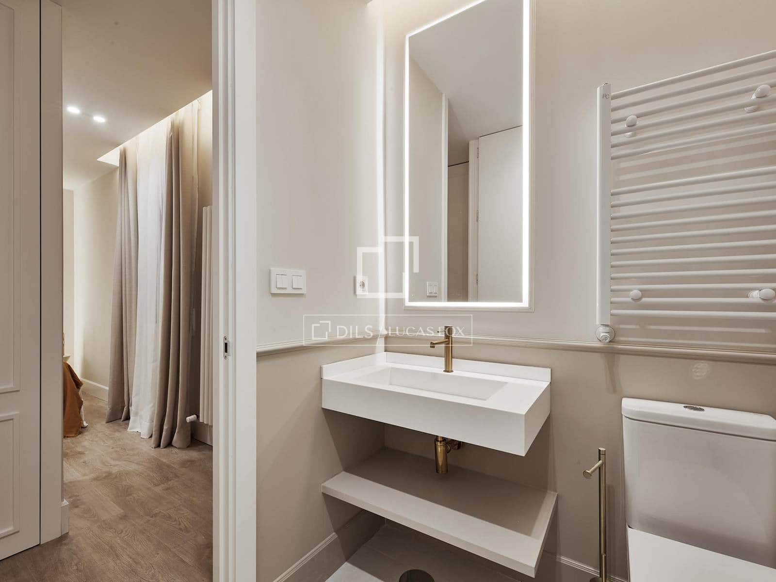 3 makuuhuone Huoneisto myytävänä paikassa Madrid kaupunki - 1 729 000 € (Ref: 9547232)