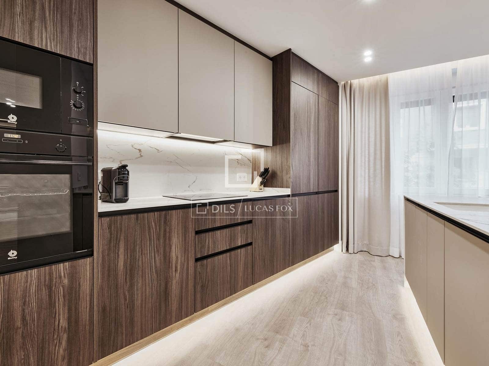 3 makuuhuone Huoneisto myytävänä paikassa Madrid kaupunki - 1 729 000 € (Ref: 9547232)