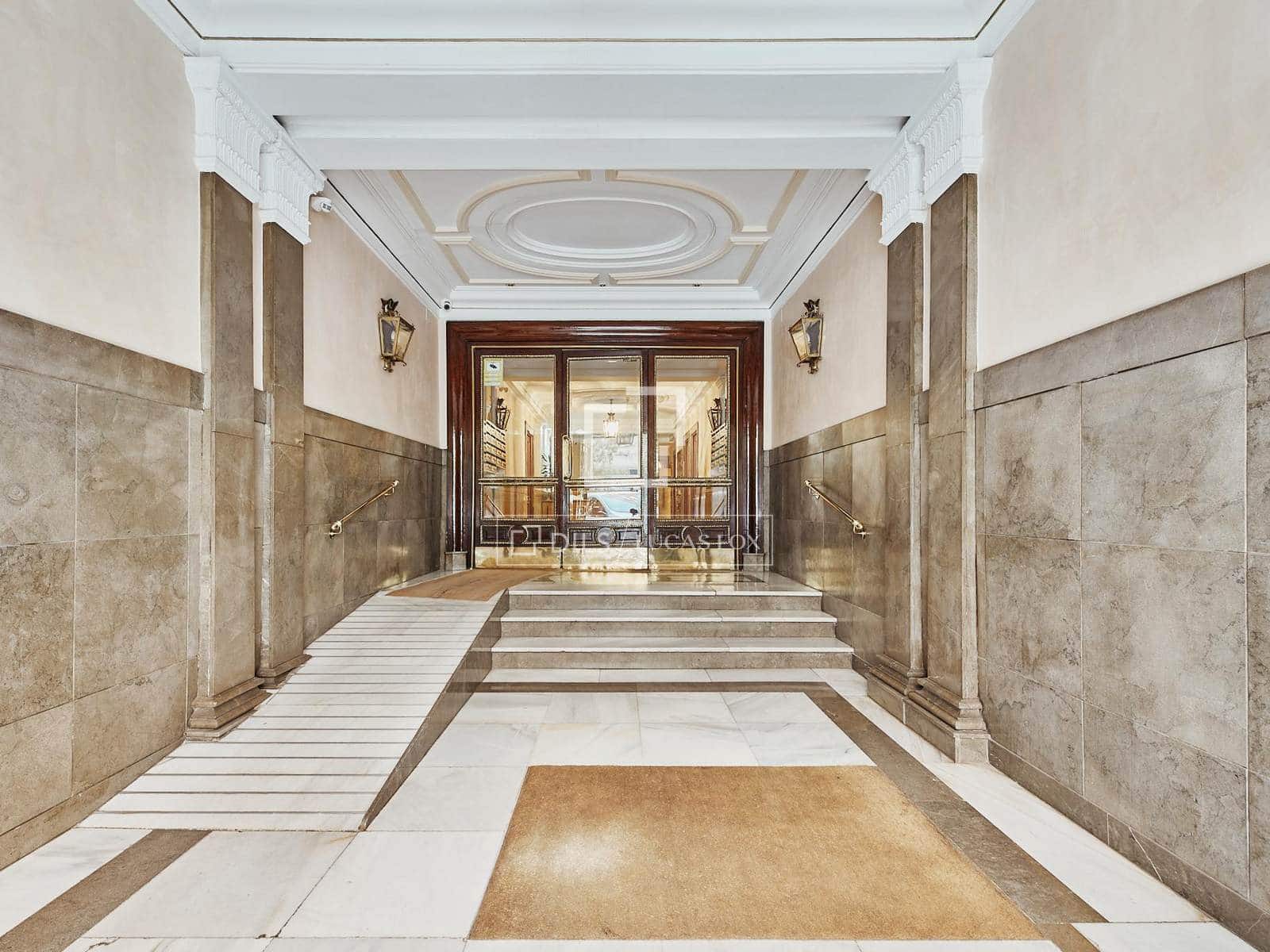 3 makuuhuone Huoneisto myytävänä paikassa Madrid kaupunki - 1 729 000 € (Ref: 9547232)