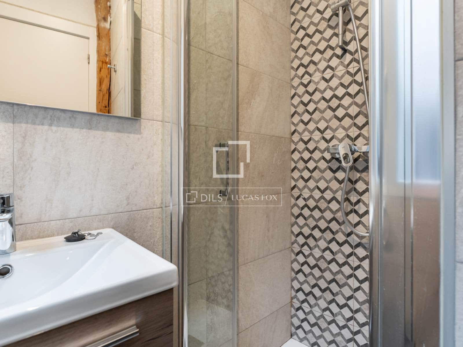 1 soveværelse Lejlighed til leje i Madrid by - € 1.650 (Ref: 9547233)