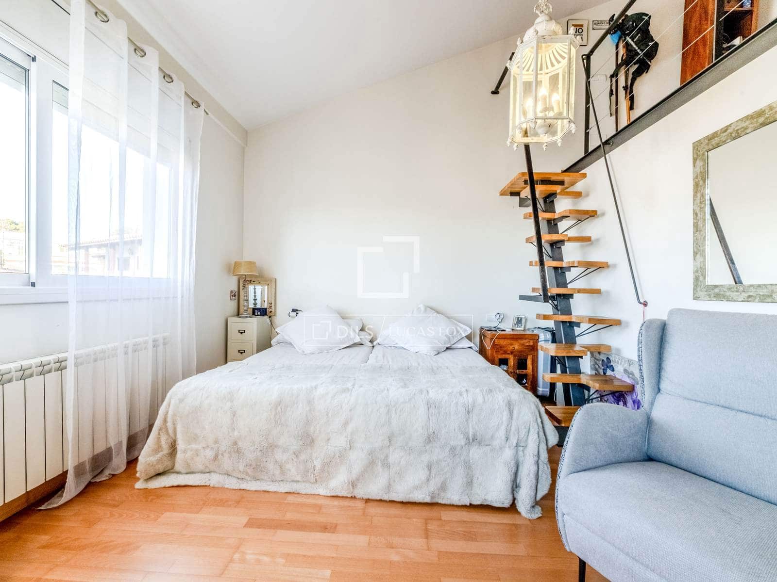 4 Zimmer Villa zu verkaufen in Sant Pere de Ribes mit Pool Garage - 750.000 € (Ref: 9547234)