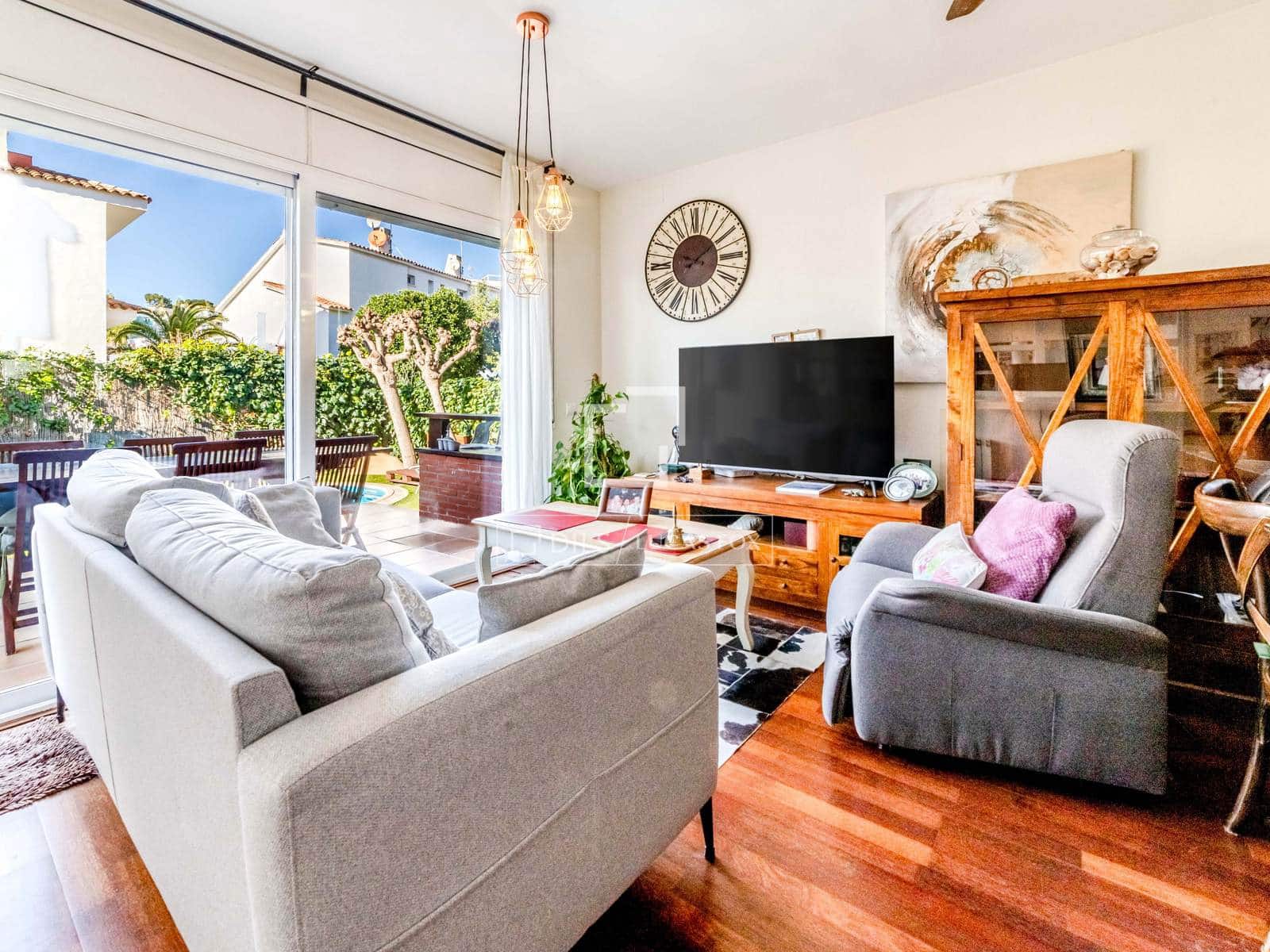 4 Zimmer Villa zu verkaufen in Sant Pere de Ribes mit Pool Garage - 750.000 € (Ref: 9547234)