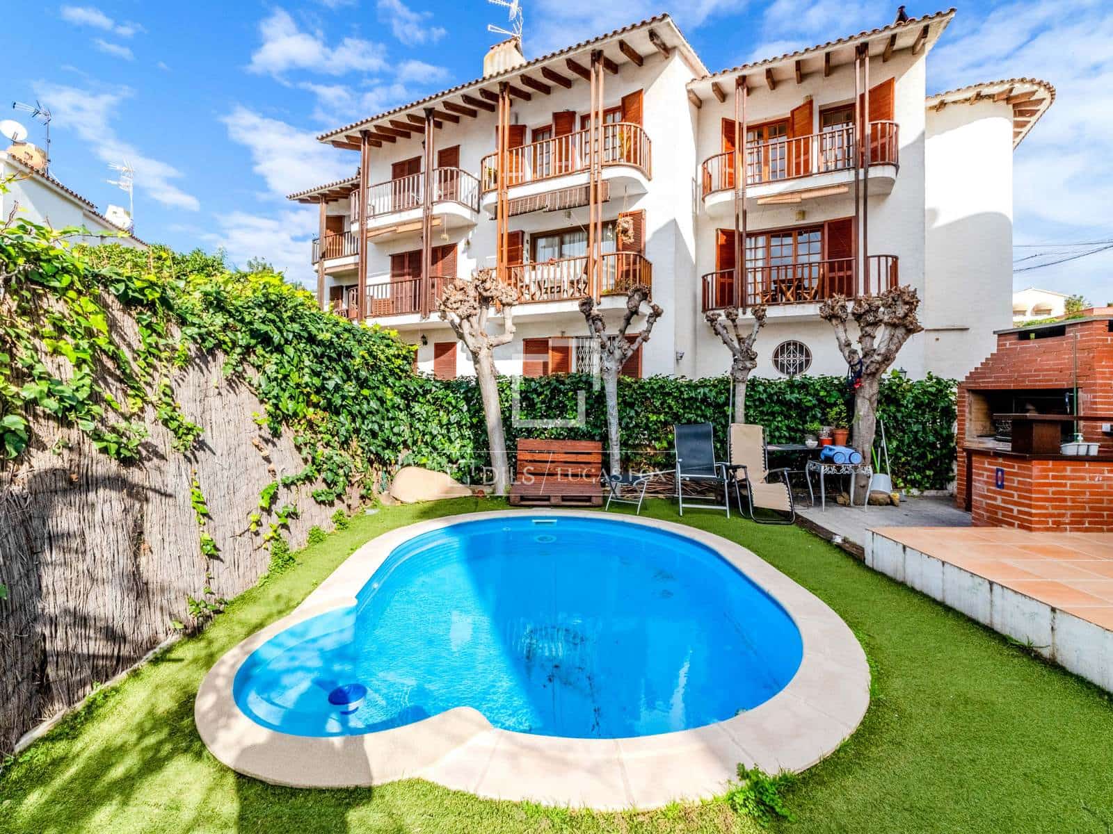 4 Zimmer Villa zu verkaufen in Sant Pere de Ribes mit Pool Garage - 750.000 € (Ref: 9547234)