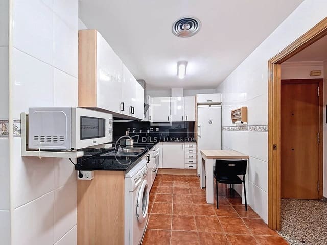 3 slaapkamer Appartement te koop in Vilanova i la Geltrú - € 315.000 (Ref: 9547235)