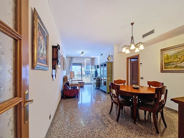 3 slaapkamer Appartement te koop in Vilanova i la Geltrú - € 315.000 (Ref: 9547235)