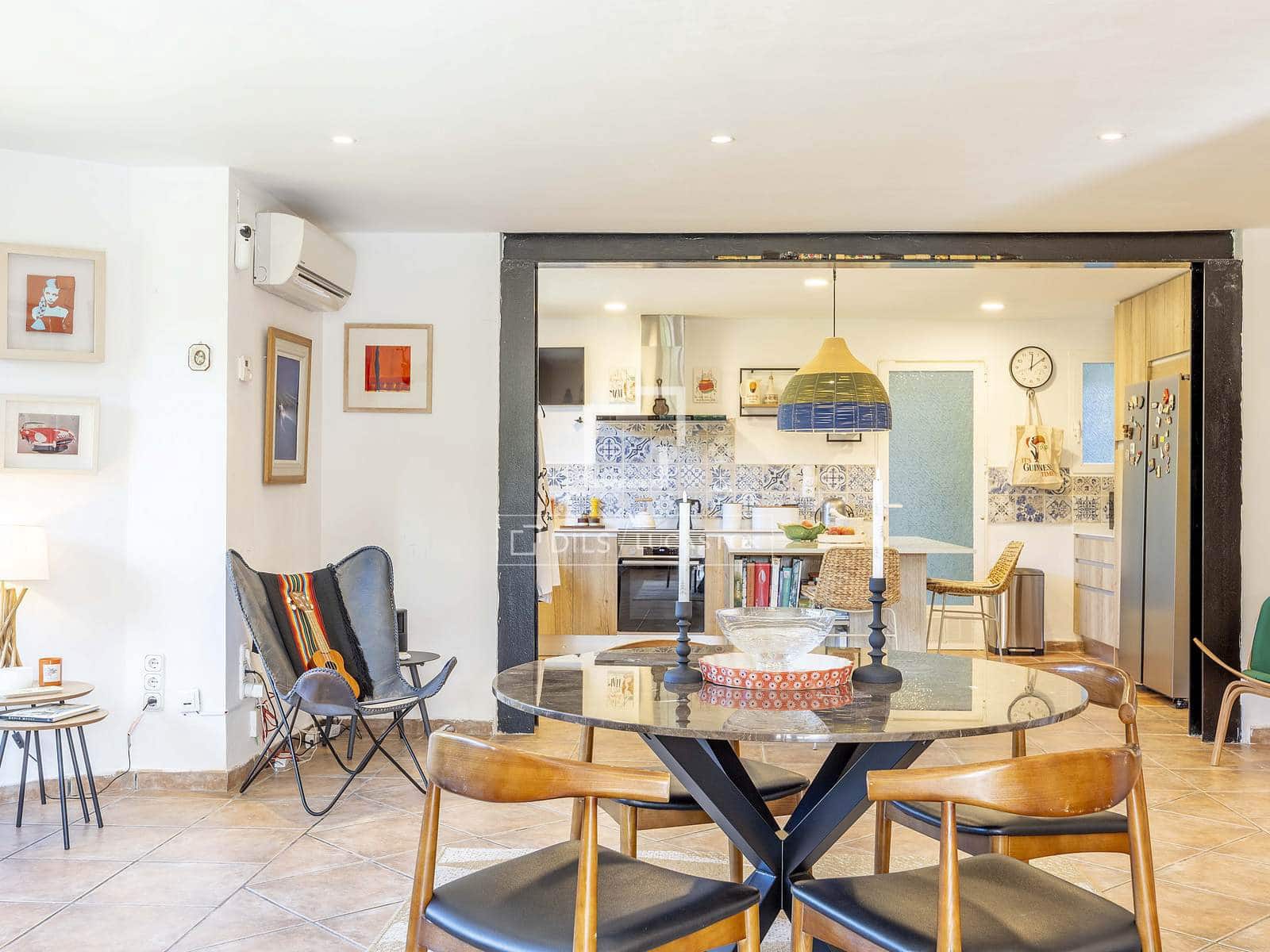 4 soverom Villa til salgs i La Canada med svømmebasseng garasje - € 870 000 (Ref: 9547236)