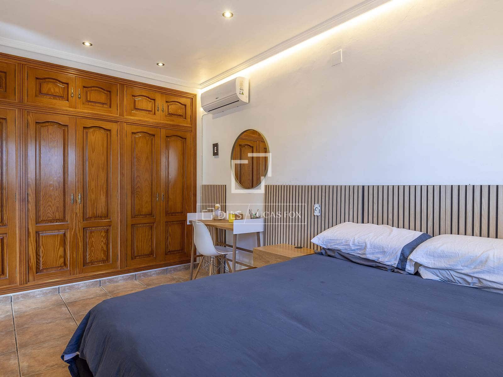 4 soverom Villa til salgs i La Canada med svømmebasseng garasje - € 870 000 (Ref: 9547236)