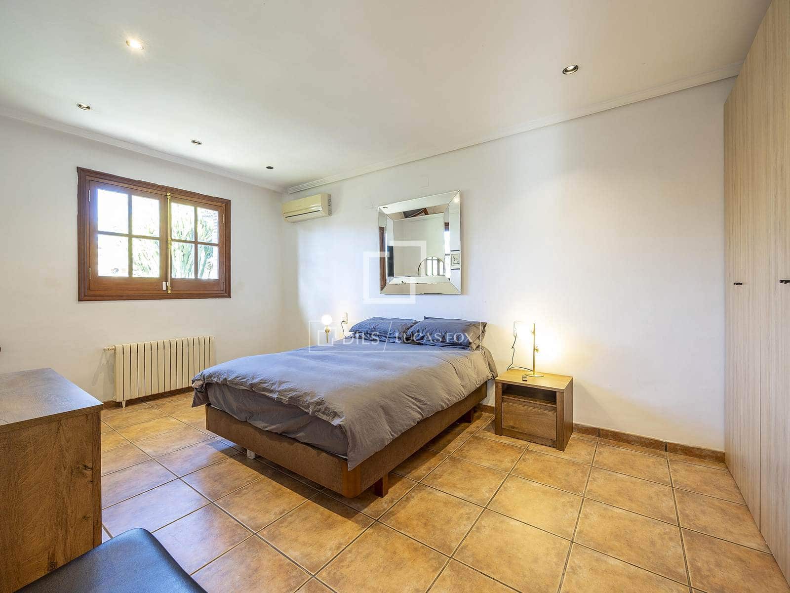 4 soverom Villa til salgs i La Canada med svømmebasseng garasje - € 870 000 (Ref: 9547236)