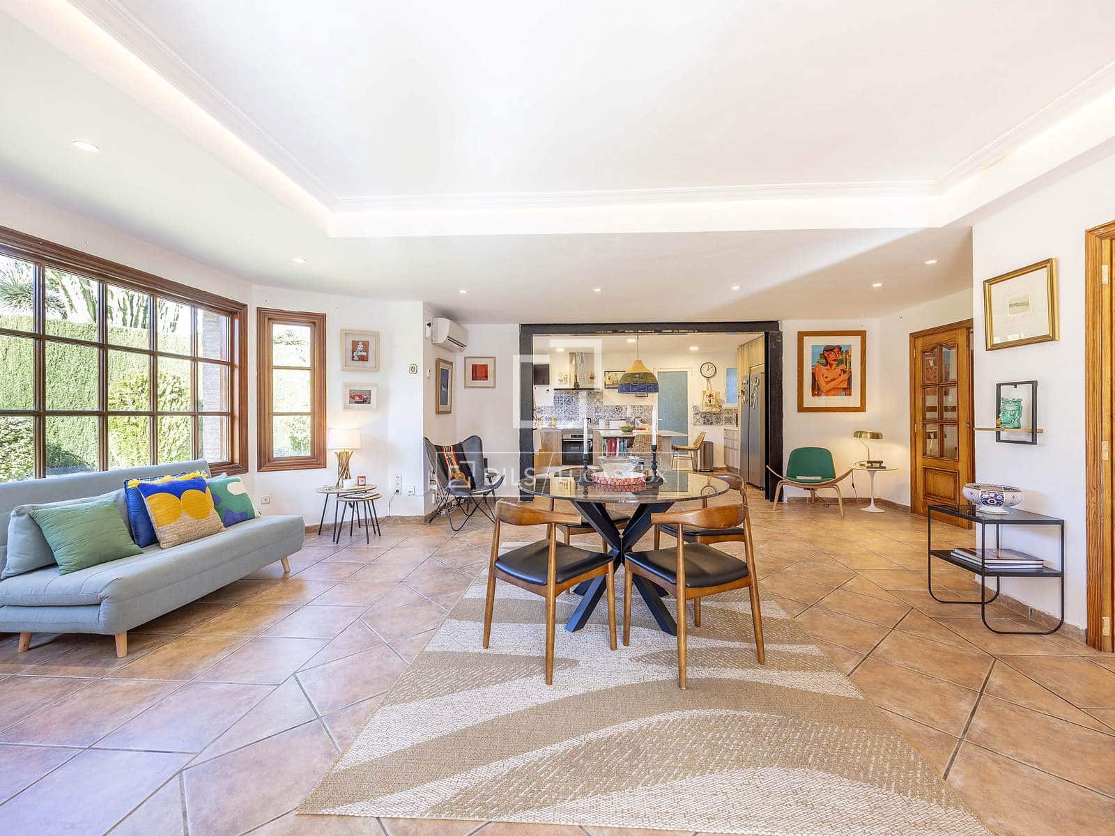 4 soverom Villa til salgs i La Canada med svømmebasseng garasje - € 870 000 (Ref: 9547236)