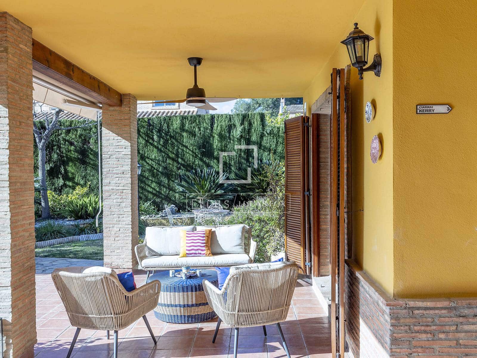 4 soverom Villa til salgs i La Canada med svømmebasseng garasje - € 870 000 (Ref: 9547236)