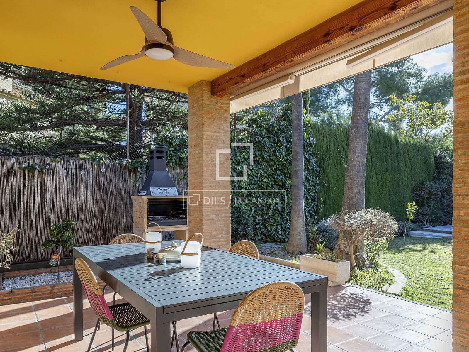 4 soverom Villa til salgs i La Canada med svømmebasseng garasje - € 870 000 (Ref: 9547236)