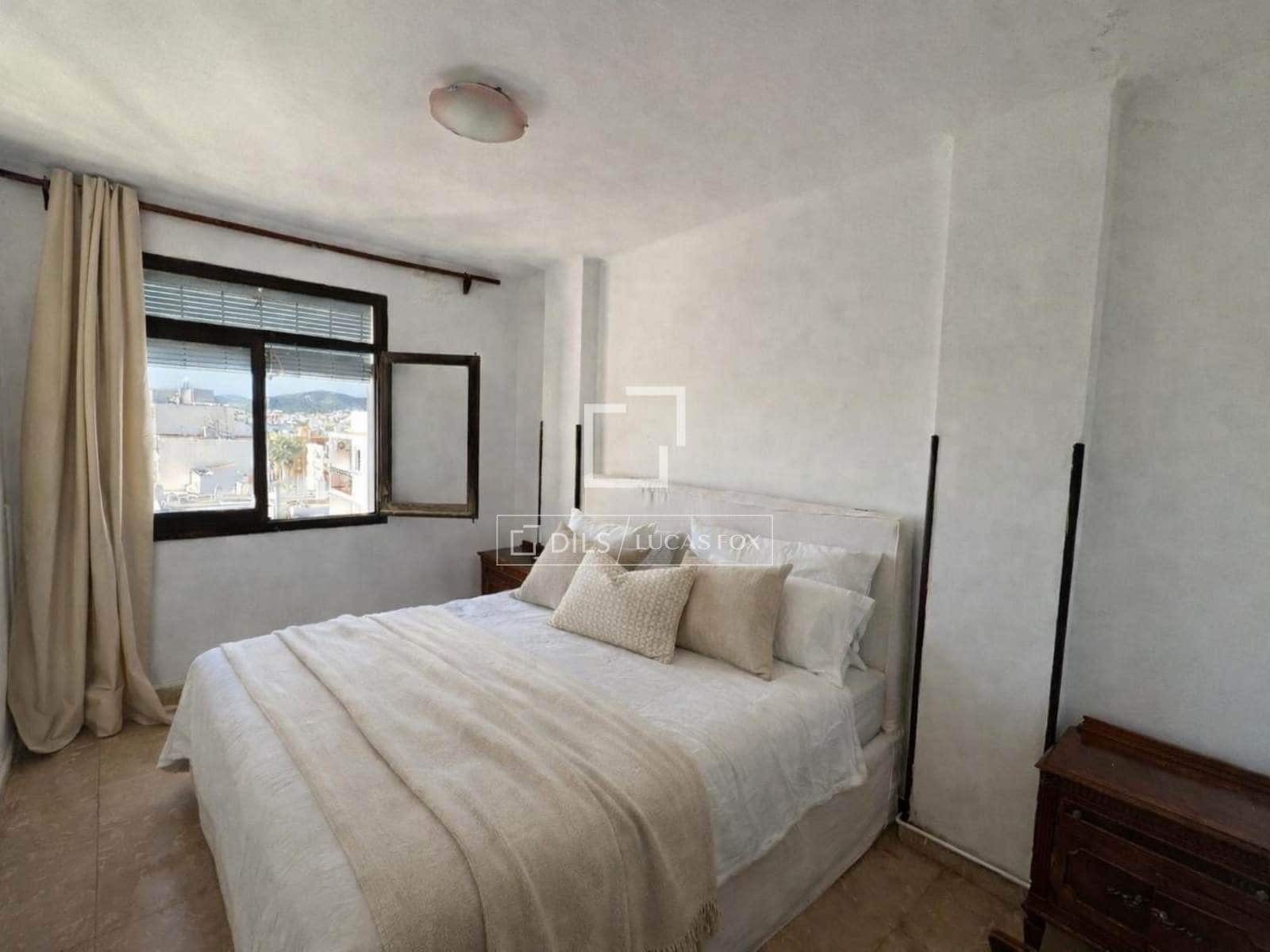 3 slaapkamer Appartement te koop in Ibiza dorp - € 630.000 (Ref: 9548559)