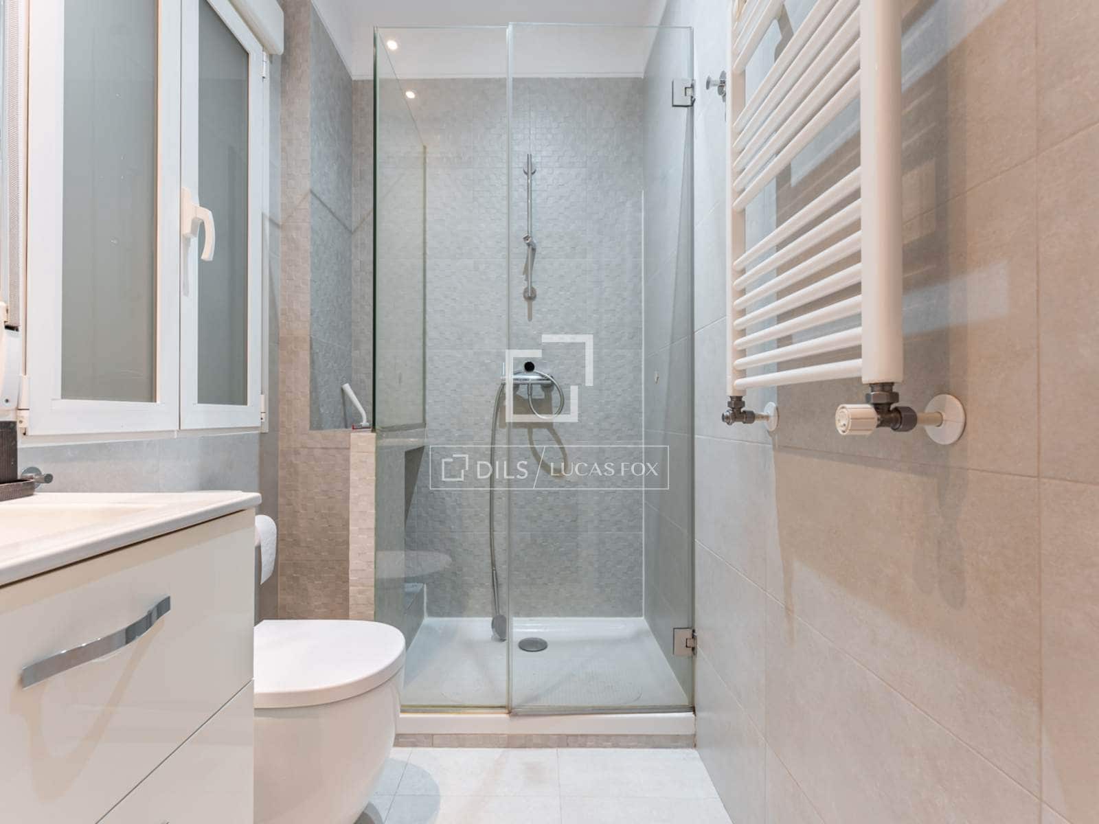 Appartement de 2 chambres à louer à Madrid ville - 1 950 € (Ref: 9548923)