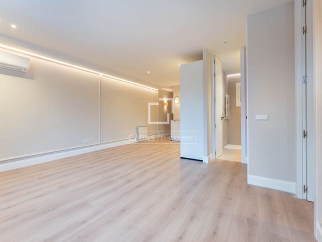 2 bedroom Apartment for rent in Ciudad Jardín, Madrid city - € 2,800 (Ref: 9548924)